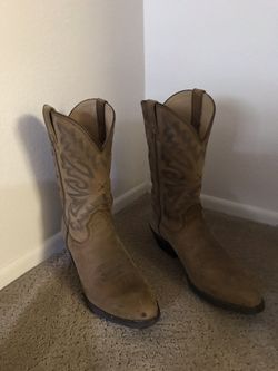 Twisted X tan rough out size 13d near new condition, make offer