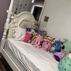 Princess Bed Frame And Dressers Set