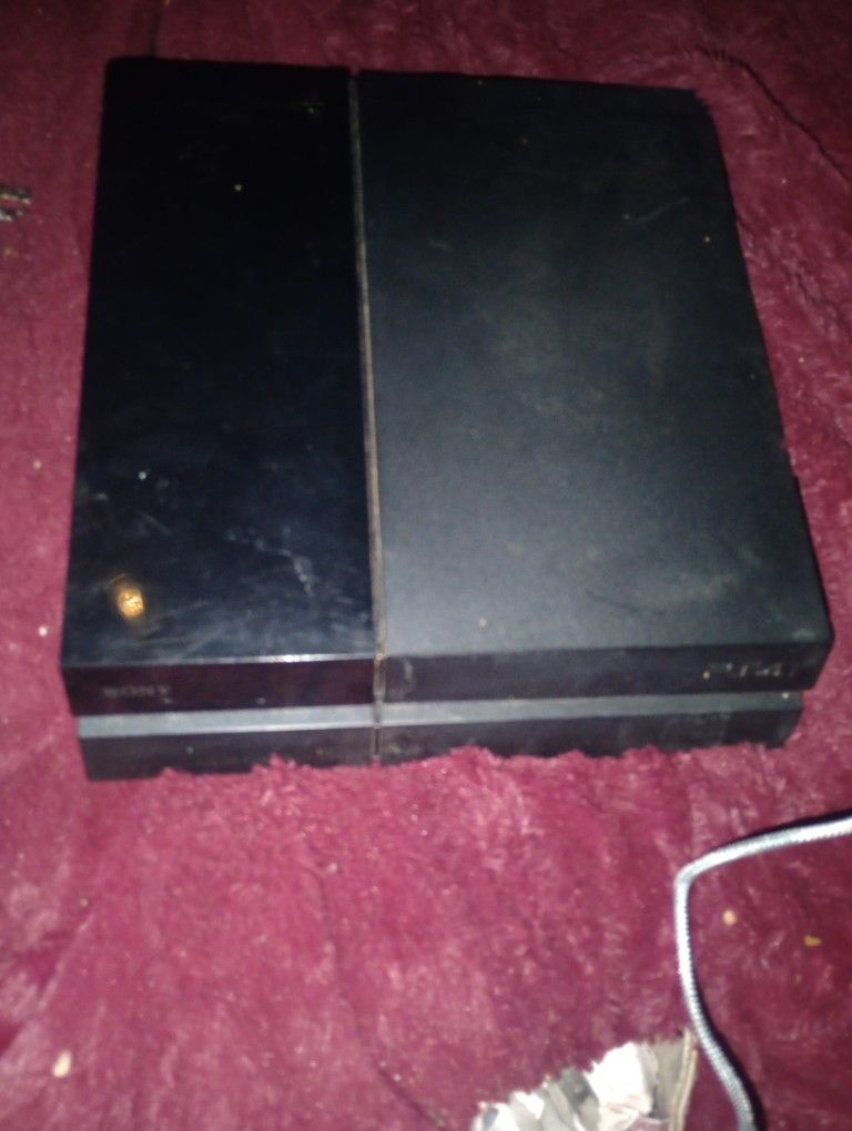 PS4 W/ Thrustmaster T80 Wheel And Pedals