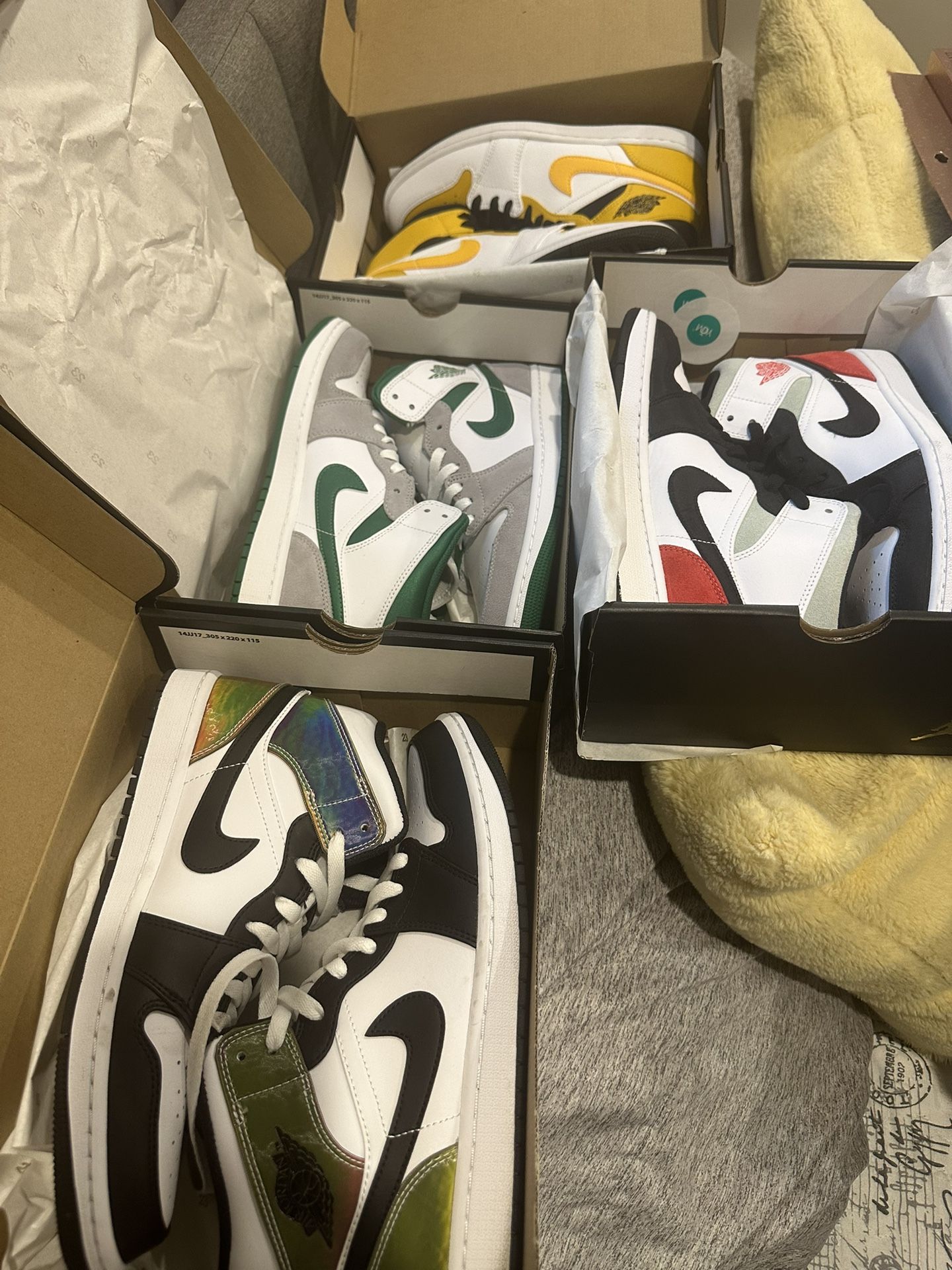 Jordan 1 Mid 