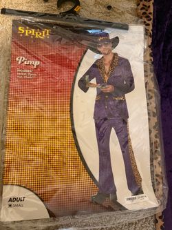 Costume
