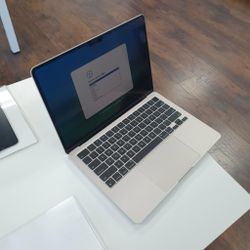 Apple - MacBook Air (13-inch M2 2022 A2681) 8GB Memory - 256GB SSD Fair Starlight