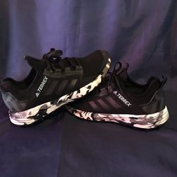 Adidas Terrex Women size 6 Black Camo  Running Sneakers 
