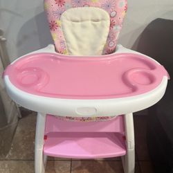 High Chair** Pending Pickup***