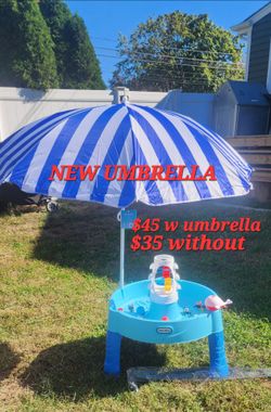 Water table w NEW umbrella