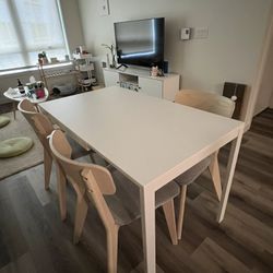 Dinning table with 3 chairs