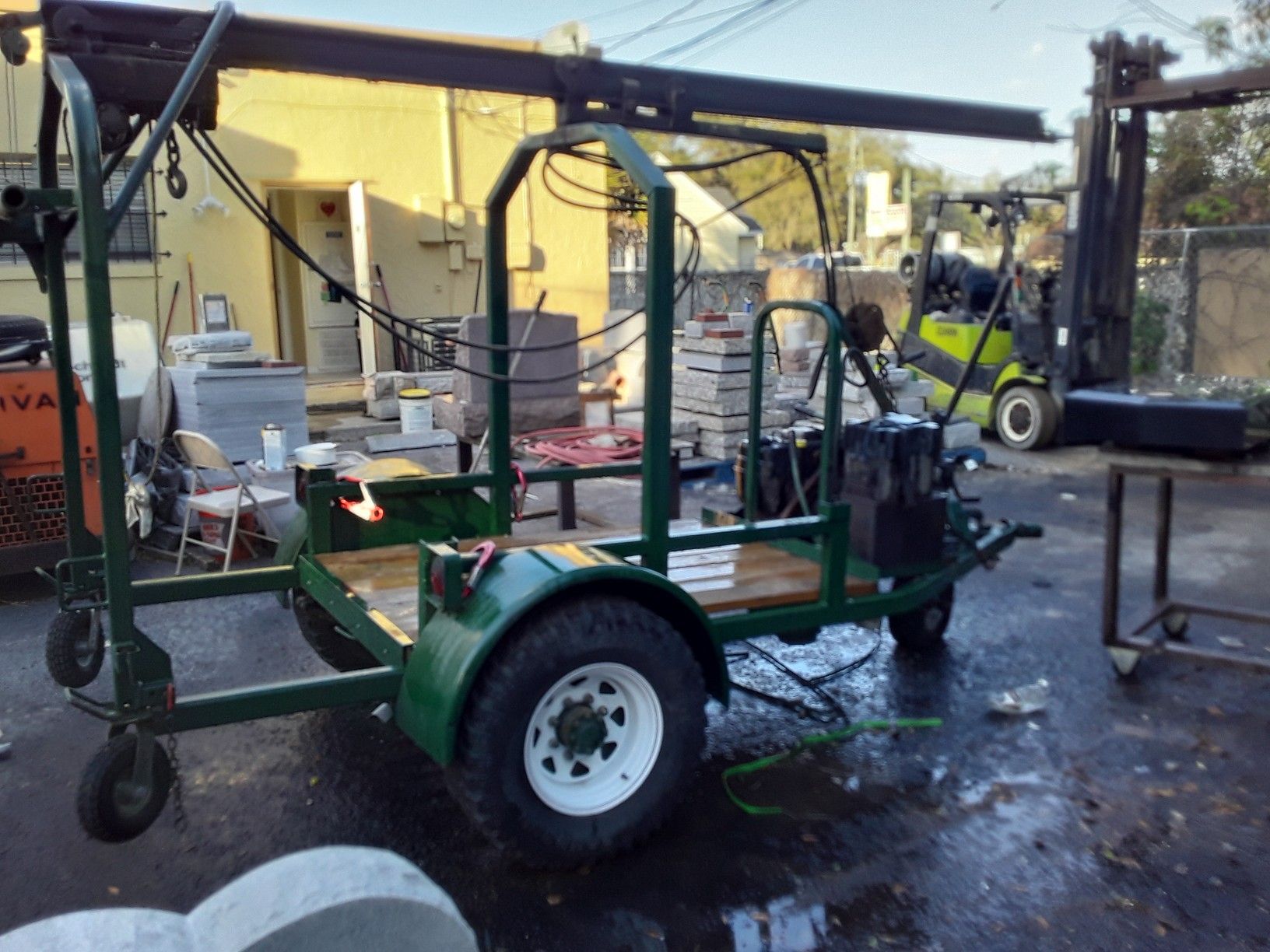 Trailer (Logan vault handler/setter) self propelled