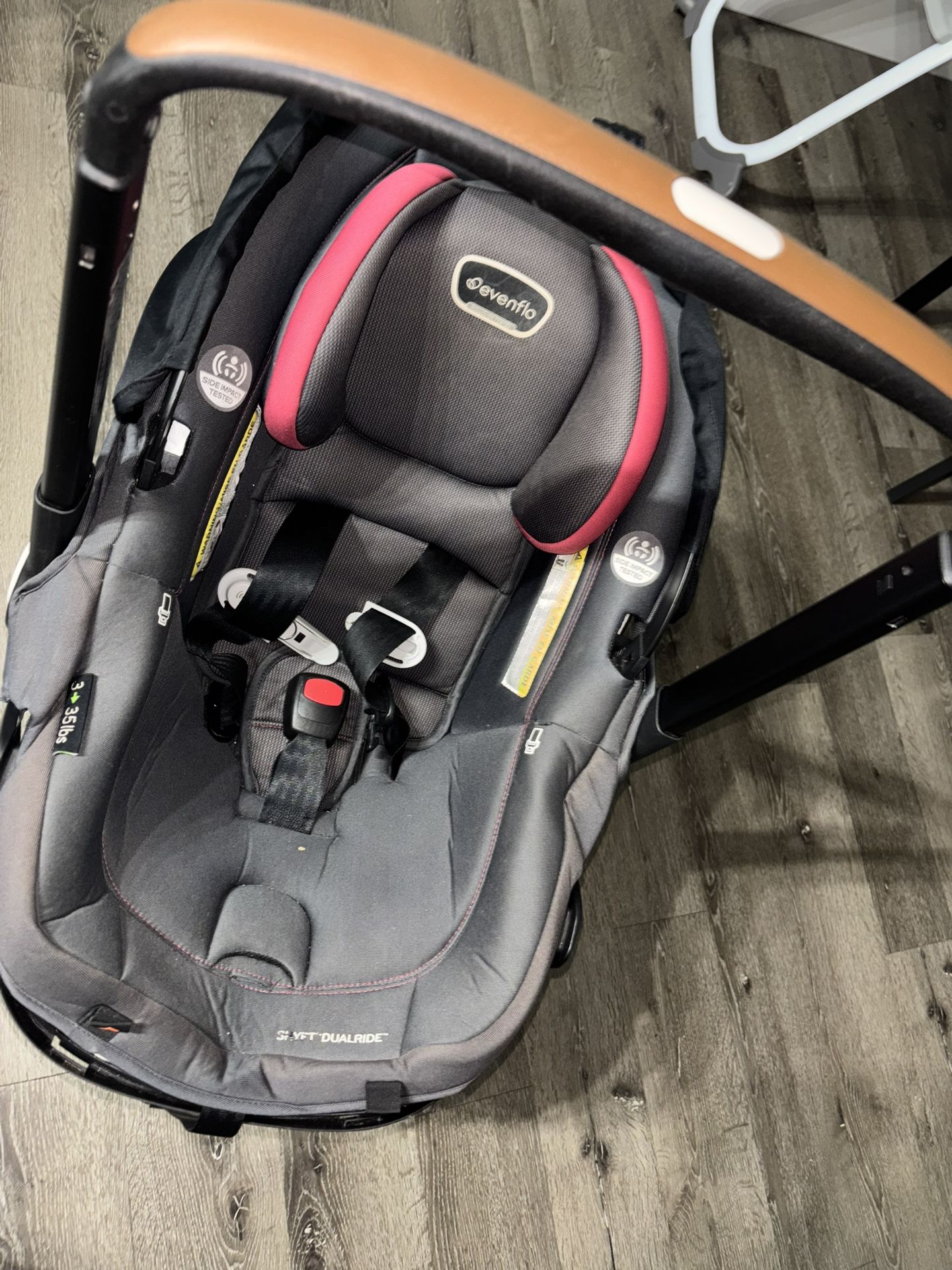 Evenflo Shyft Dualride Carseat + Stroller 