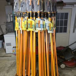 NEW Fiskars Power-Lever 14 ft. Steel Curved Extendable Tree Pruner
$29 Each