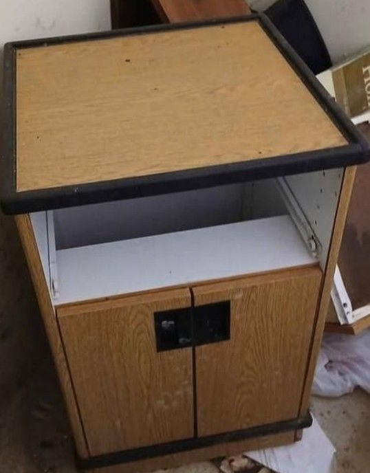 Bundle Deal Cario Cabinet And End Table