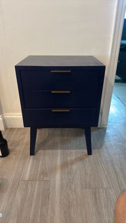 3 - drawer bed side table/ end table