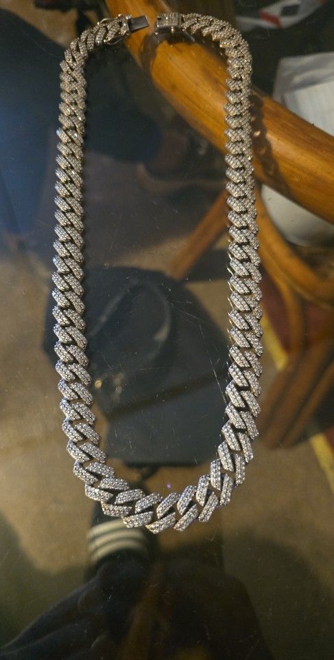 Very Nice Cuban Link 16"in Moissanite Mens Diamond Necklace
