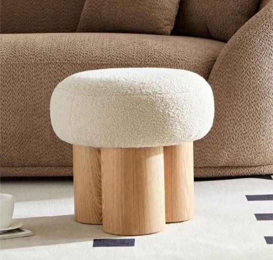 MEETAKING Small Round Foot Stool, Teddy Fabric Footrest Ottoman Stool with Non-Skid Legs
