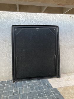 GMC Sierra 2006 white back cap