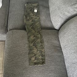 Women’s Camo Jean 27 Waist