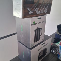 3 Piece Kitchen Set Kettle, Toaster, And Utensil Set 