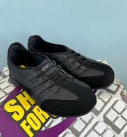 Women’s Slip Resistant Shoes 