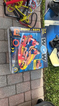 Wake board, tow toy and ropes