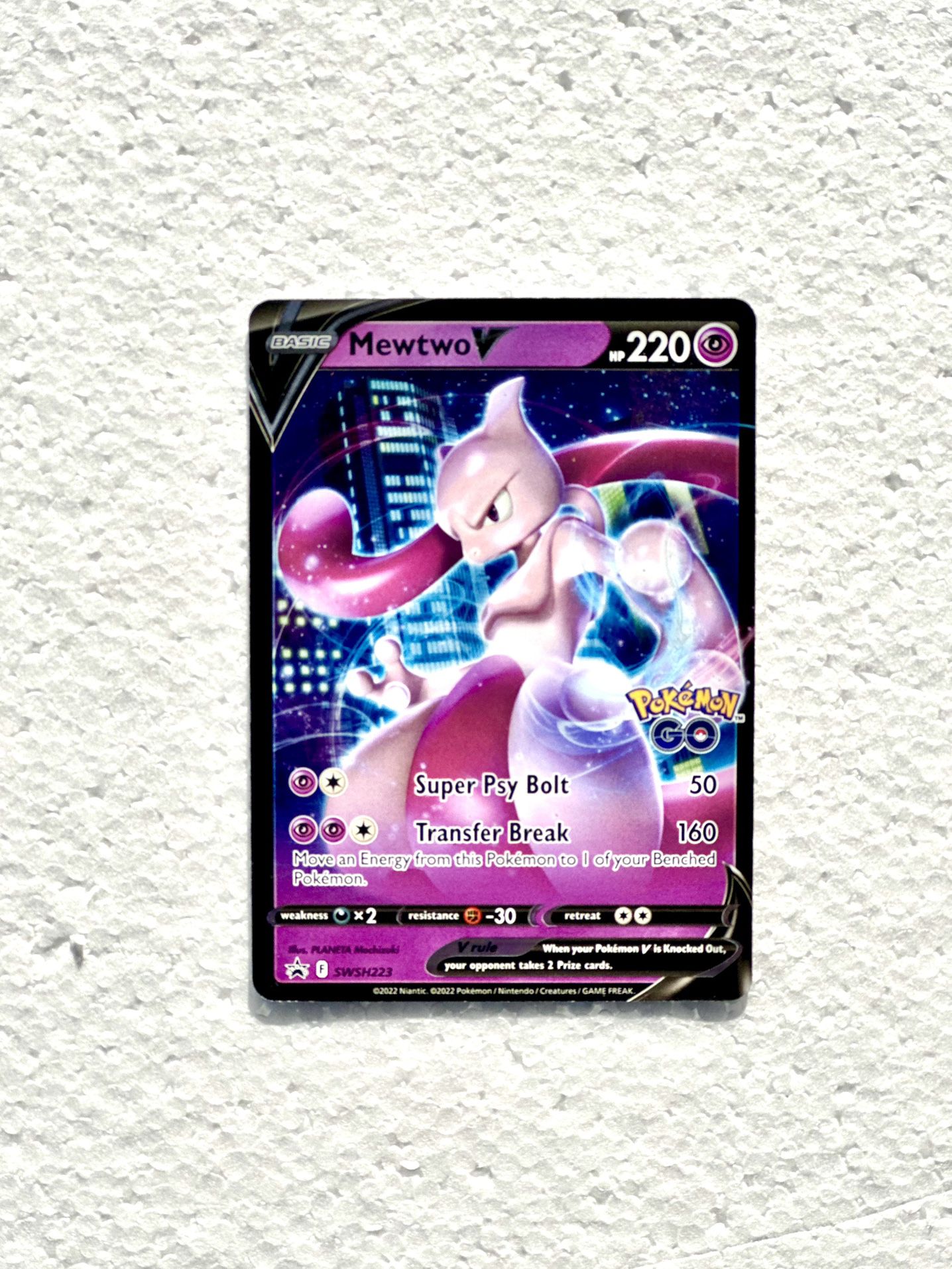 Mewtwo V SWSH223 Black Star Promo Holo Pokemon Go Foil Card MINT Pokémon  TCG