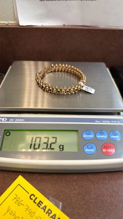 18K Yellow Gold Bangle with Natural Diamonds