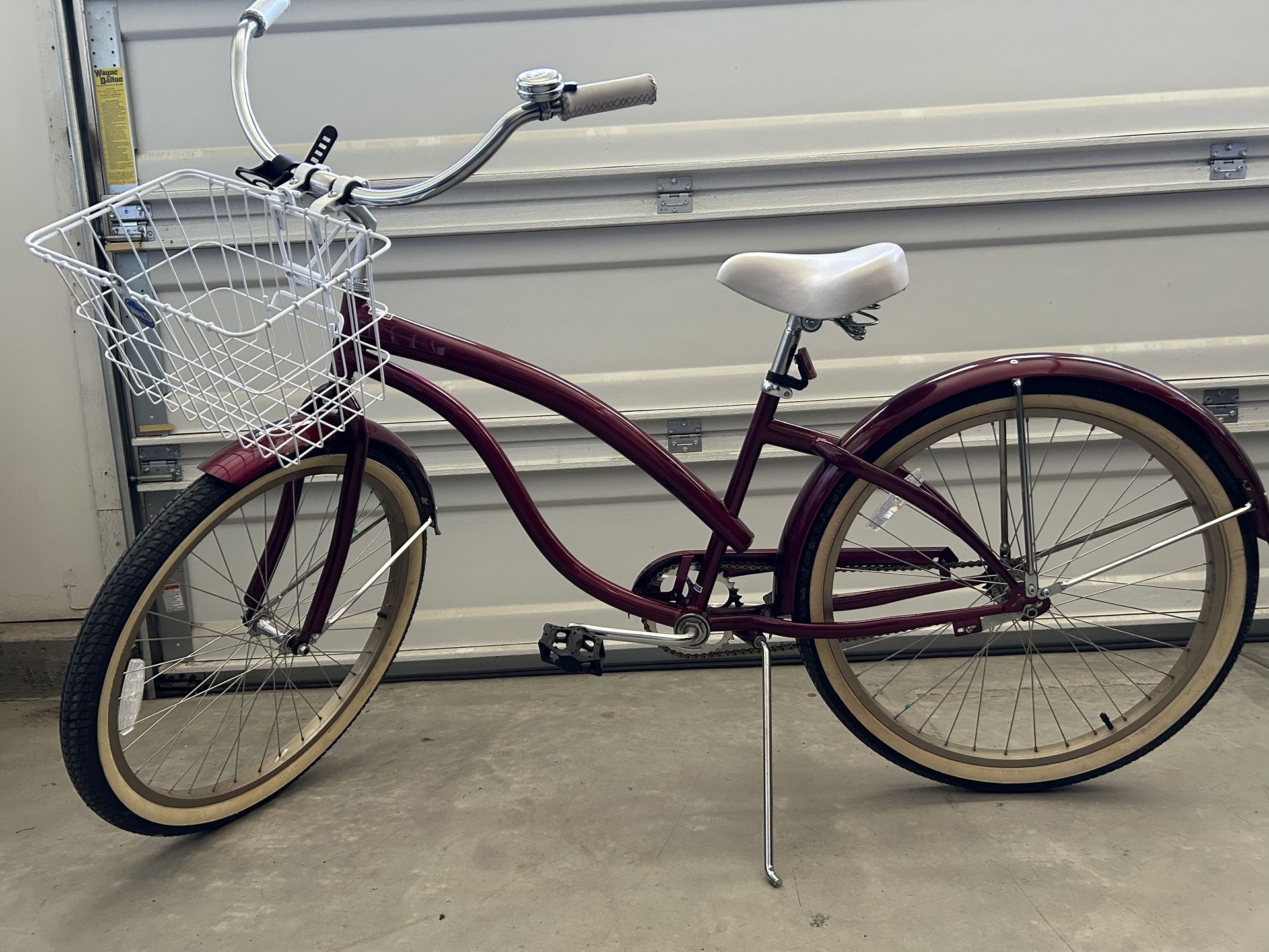 Vintage Women’s Cruiser Bike