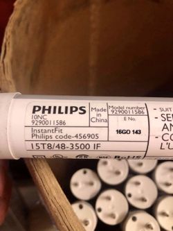 LED 4 Ft Bulb Philips led
