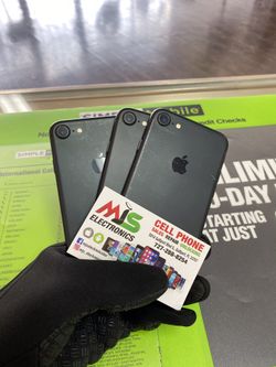 IPHONE 7 32GB UNLOCKED