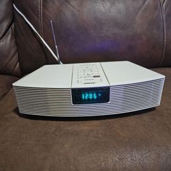 BOSE RADIO - works, Sounds Great
