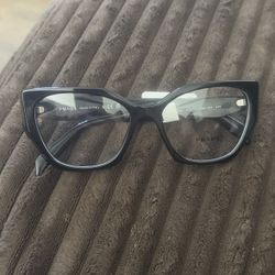 Prada Frame .