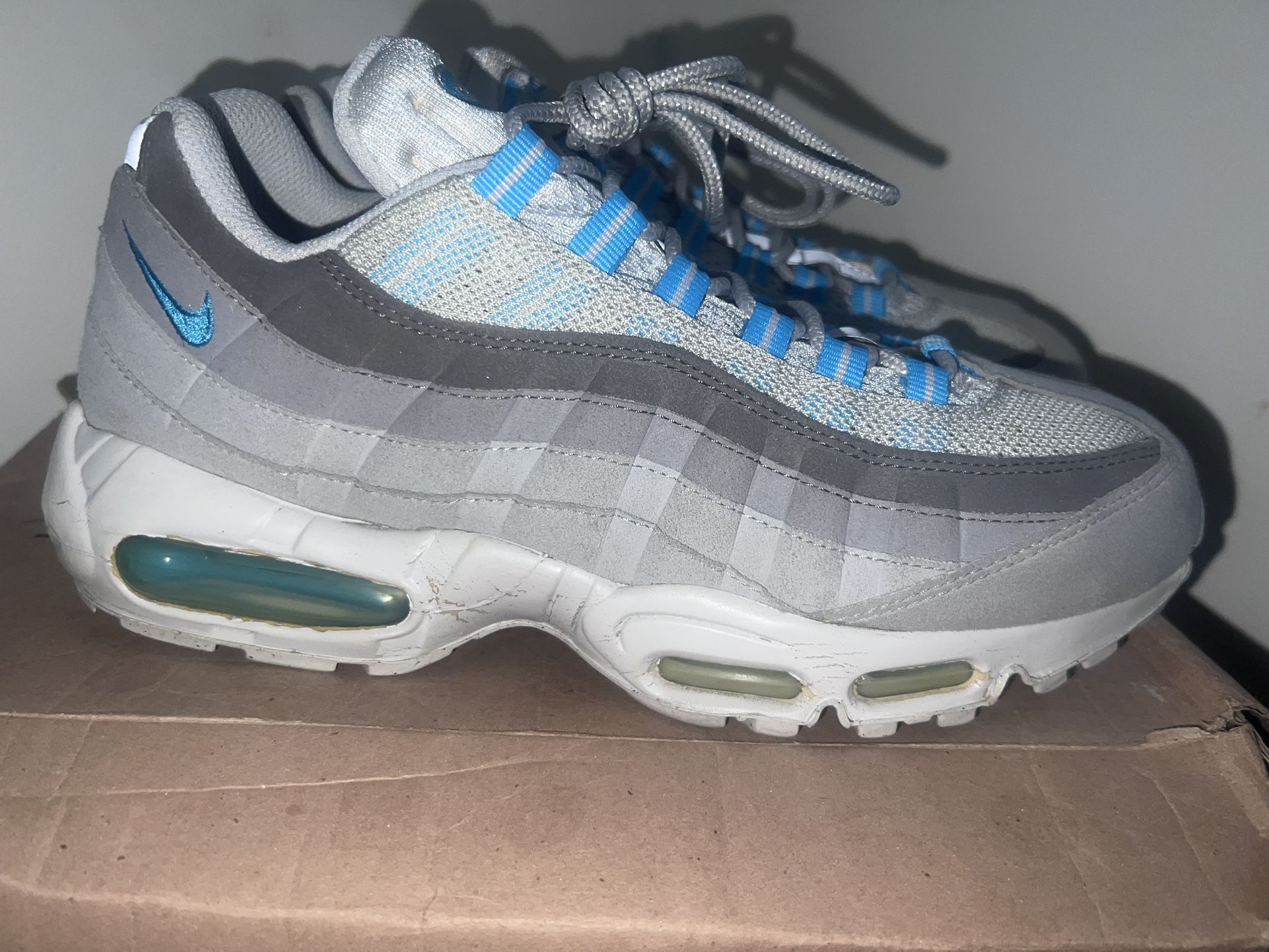 NIKE AIR MAX 95 SIZE
