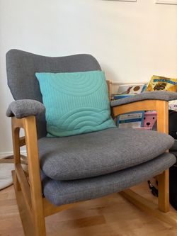 Free rocking chair