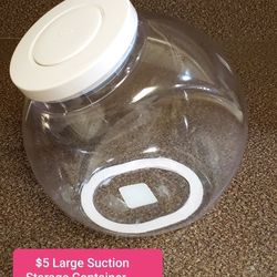Suction Storage Container 10x10