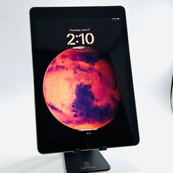 Apple iPad 6th gen 32GB 9.7” iOS 17 Fully Functional
