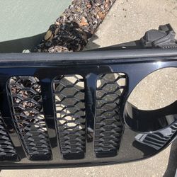 Jeep JL Wrangler Black Grill