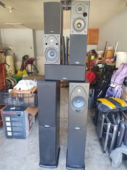 Polk Audio speakers/Yamaha Receiver 7 Channel
