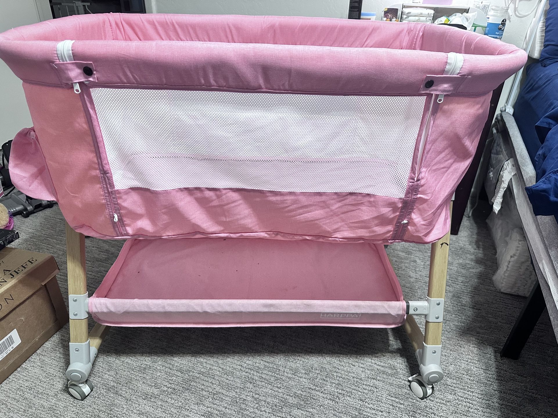 Bedside Bassinet Also Rocks