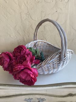 Beautiful basket with roses