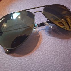 Classic Aviator RB3025 Ray-Bans Sunglasses (New)