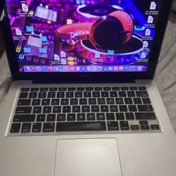 Apple MacBook Pro 13 Mid 2010 3 Terrabite And 12g Memory 