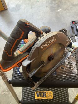 18-Volt GEN5X Cordless 7-1/4 in. Circular Saw (Tool Only) with Blade