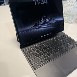 13” iPad Pro 256GB + Magic Keyboard + Apple Pencil (Like New – Full Bundle)