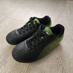 Kids soccer cleats size 11.5