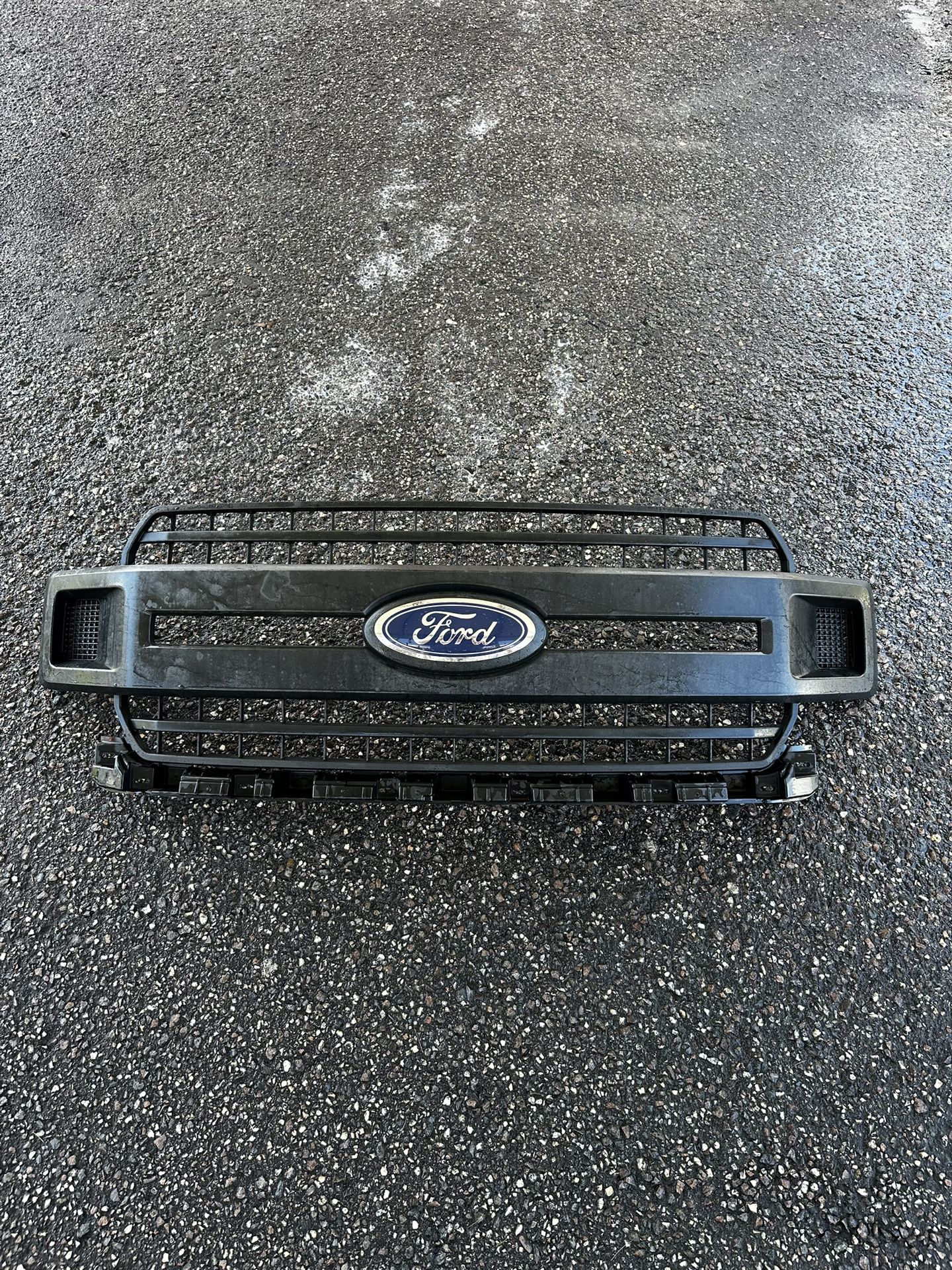 Ford Grill