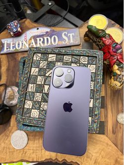 I p h o n e 14 p r o 128Gb deep purple unlocked