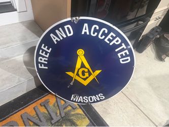 36 in porcelain sign great condition  and gloss