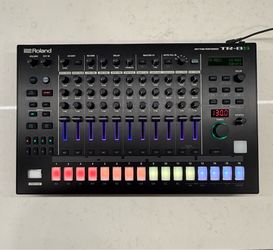 Roland TR-8S Rhythm Performer