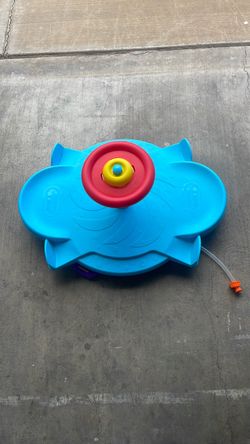 Dual twister water sprinkle
