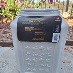Pet Food Storage Container 35lb Gamma2 Vittles Vault Brand New