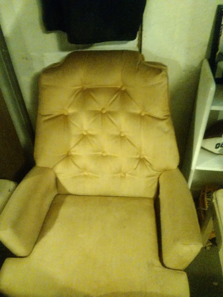 Vintage Rocker Chairs For Sale