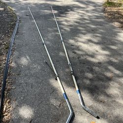 Set of 2 out riggers with stainless rod holders